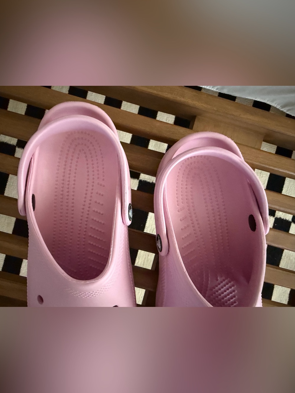 Pink Crocs size 10W/8M - Picture 3 of 8